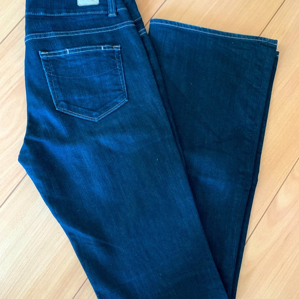 Paige bootleg cut jeans size 28